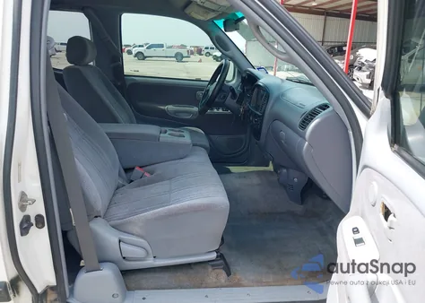 2002 Toyota Tundra Sr5 V8 z USA, uszkodzony, nr VIN 5TBBT44192S319402